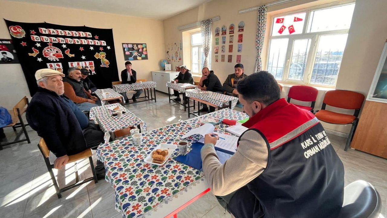 Kars’ta “buzağı kayıplarının azaltılması ve üreme verimliliğinin artırılması” eğitimi sürüyor – Birlik Haber Ajansı