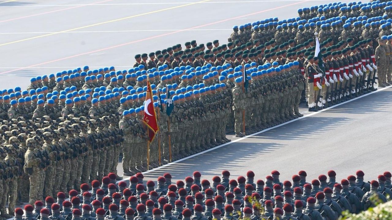 Karabağ Zaferi’nin 5. yılı Bakü’de görkemli törenle kutlandı – Birlik Haber Ajansı