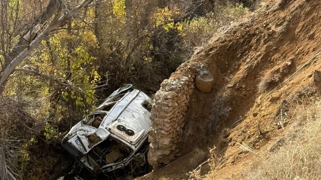 Konya’da servis kazası: 13’ü öğrenci 14 yaralı – Birlik Haber Ajansı