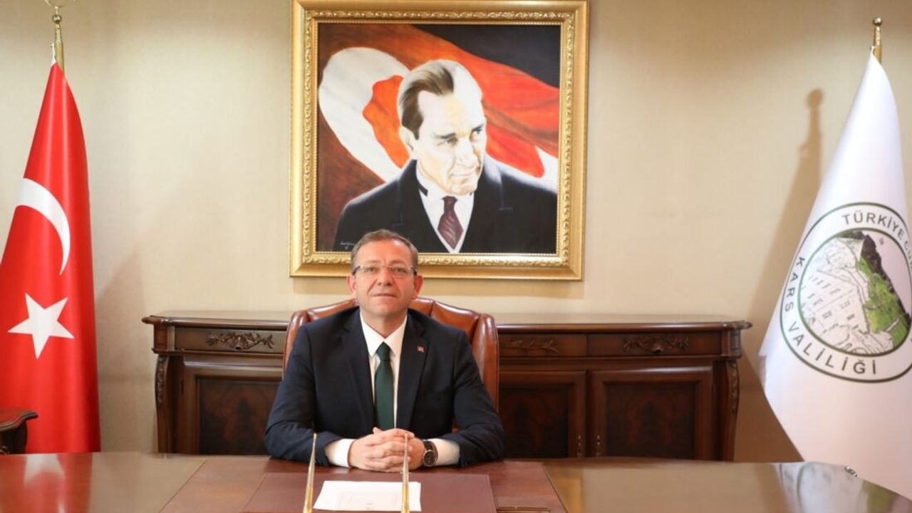 Kars Valisi Polat’tan 25 Kasım Mesajı: “Kadına Şiddete Sıfır Tolerans İlkesiyle Mücadelemiz Sürecek” – Birlik Haber Ajansı