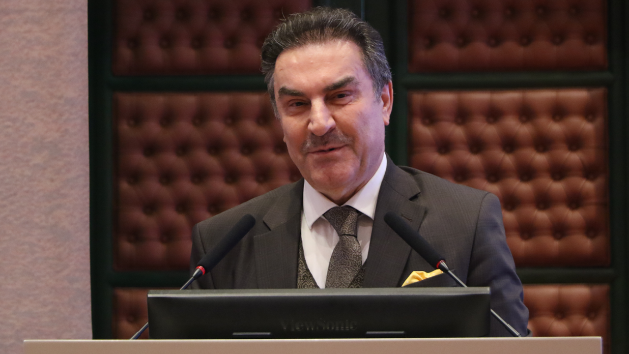 Prof. Dr. Zakir Avşar: “Şöhret, yıldızlar, spor, gazetecilik ve…” – Birlik Haber Ajansı