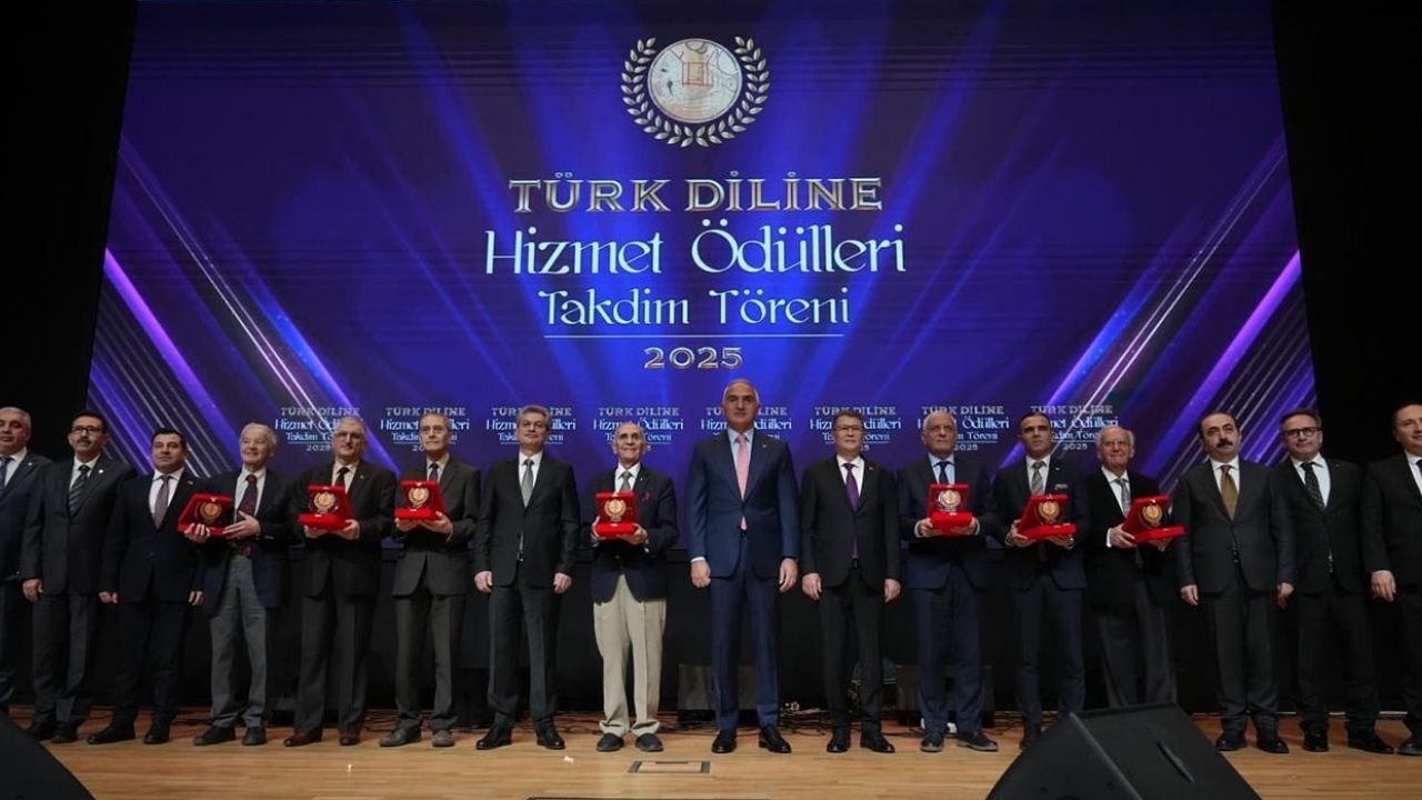 “2025 Türk Diline Hizmet Ödülleri” sahiplerini buldu – Birlik Haber Ajansı
