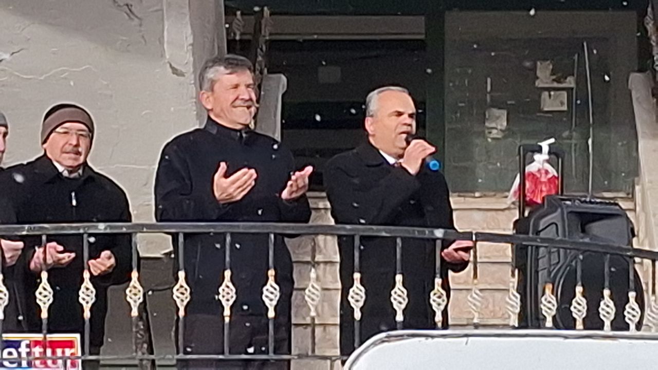 Beypazarı’ndan Umre yolculuğuna gidenle dualarla uğurlandı – Birlik Haber Ajansı