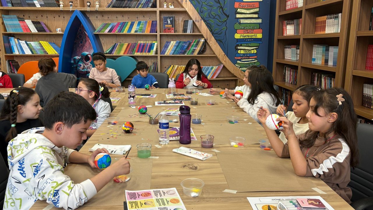 Bilim Merkezi’nde öğrencilerle keşif yolculuğu – Birlik Haber Ajansı