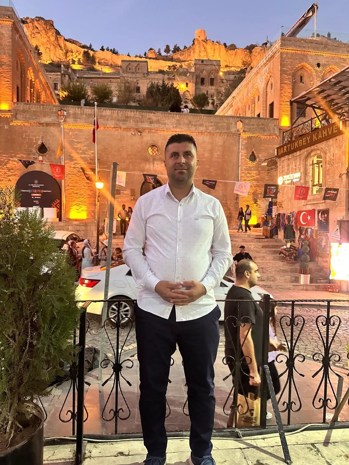 Sürgüçiler Yardımlaşma ve Dayanışma Derneği Genel Başkanı Uğur Özer  Yeni Yıl Mesajı