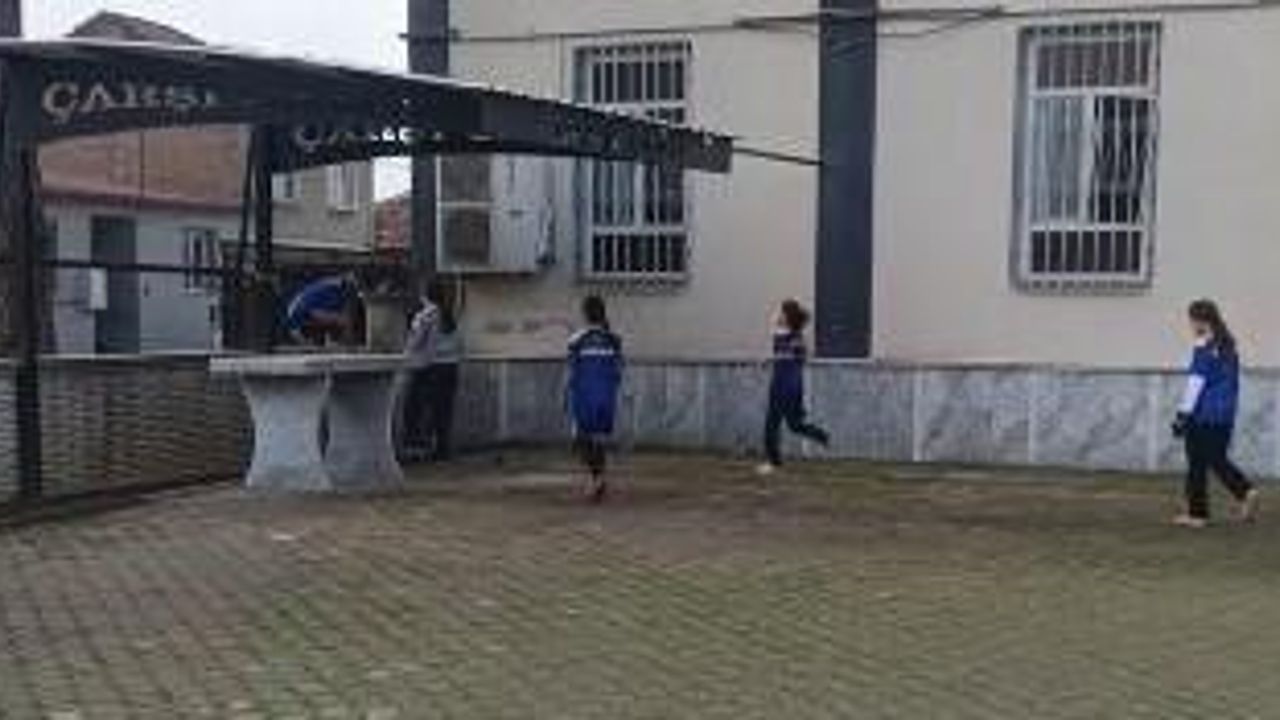 Cami avlusunda antrenman yapıyorlar – Birlik Haber Ajansı