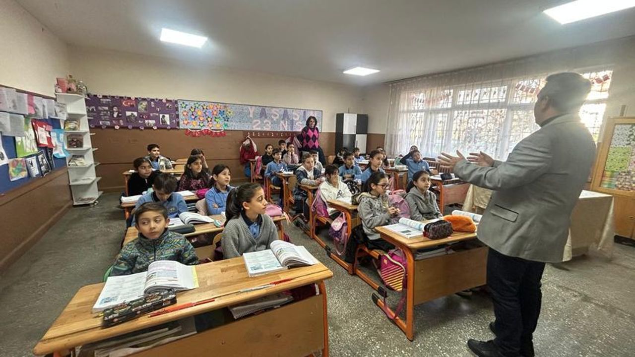 Kardeşköy’de çevre okuryazarlığı eğitimi – Birlik Haber Ajansı