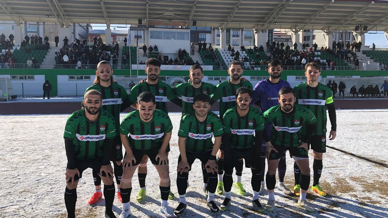 Kars 36 Spor, Siirt Kurtalan Spor’u 4-0 mağlup ederek gövde gösterisi yaptı – Birlik Haber Ajansı