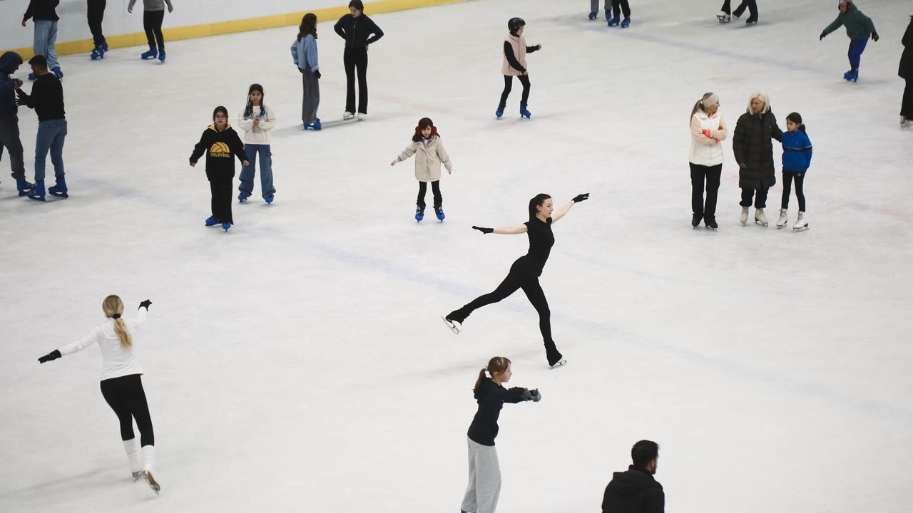 Yarıyıl tatilinin uğrak noktası BELPA Buz Pateni Tesisi – Birlik Haber Ajansı