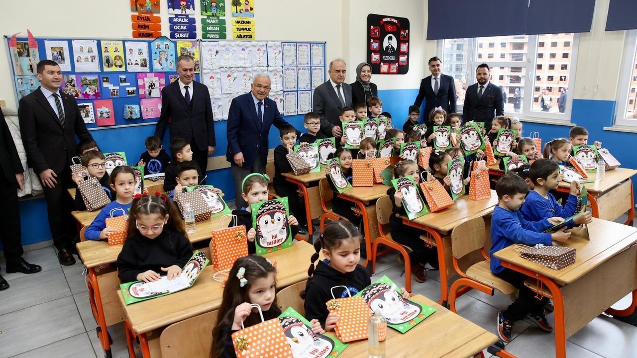 Başkan Güler öğrencilerin karne sevincine ortak oldu – Birlik Haber Ajansı