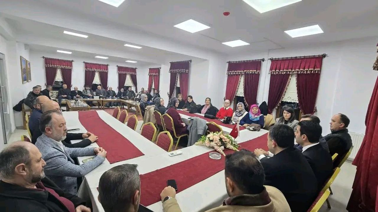 AK Parti Beypazarı ilçe teşkilatı haftalık olağan toplantısını gerçekleştirdi – Birlik Haber Ajansı