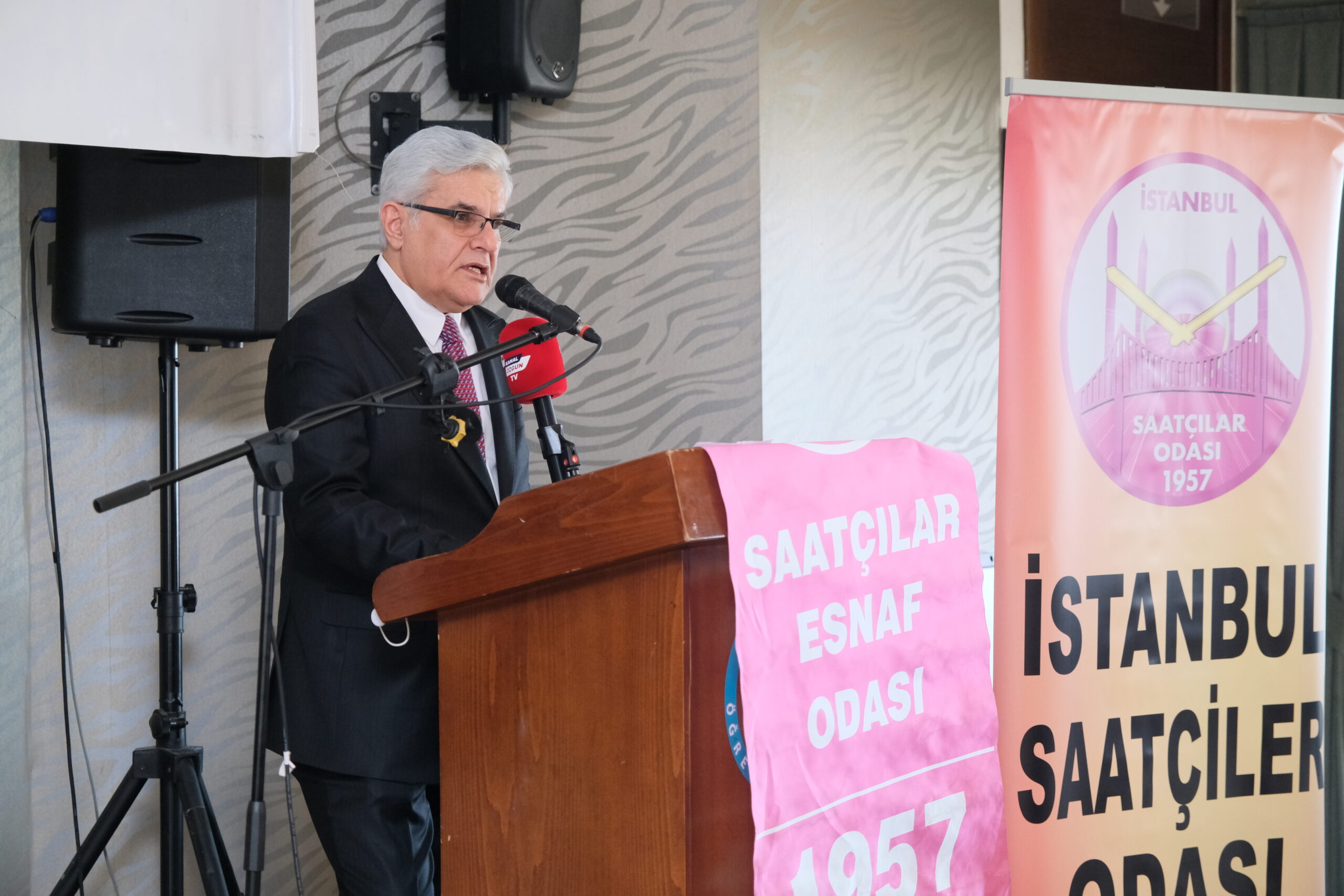 İstanbul Saatçiler Esnaf Odası Genel Kurulu Sonuçlandı: Sedat Göngörür Yeniden Başkan Seçildi