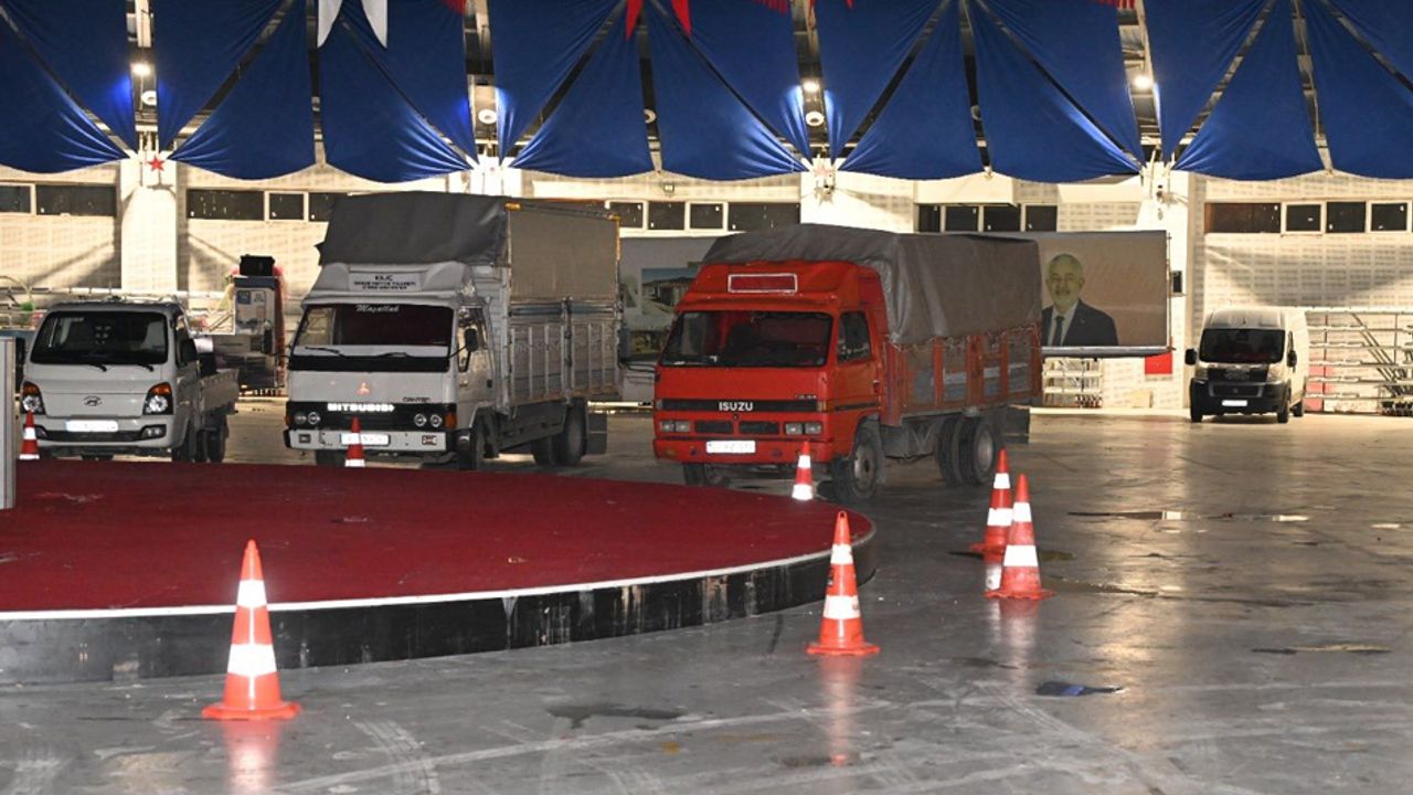 Başkan Başdeğirmen soğuk havalara karşı pazarcı esnafına gökkubbe fuar alanı’nı açtı – Birlik Haber Ajansı