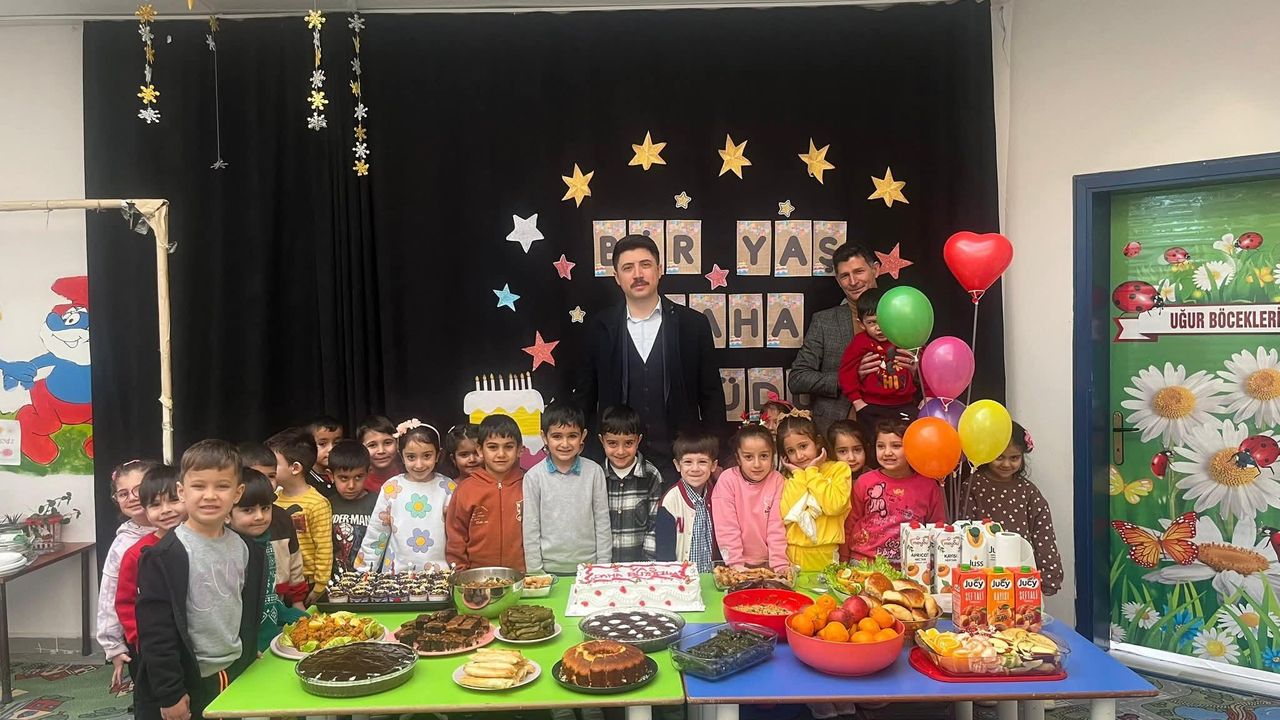 Digor Kaymakamı Kahraman “Bir Yaş Daha Aldık” parti heyecanına ortak oldu – Birlik Haber Ajansı