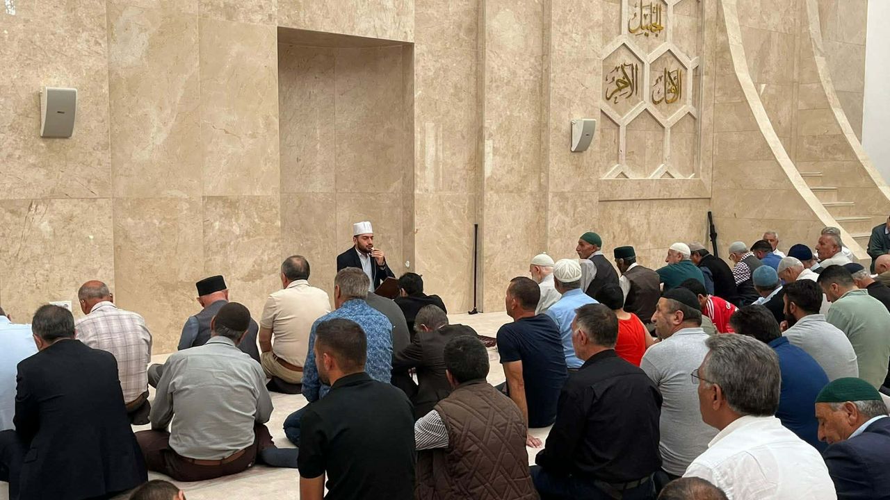 Kars’ta Miraç Kandili dualarla idrak edildi – Birlik Haber Ajansı