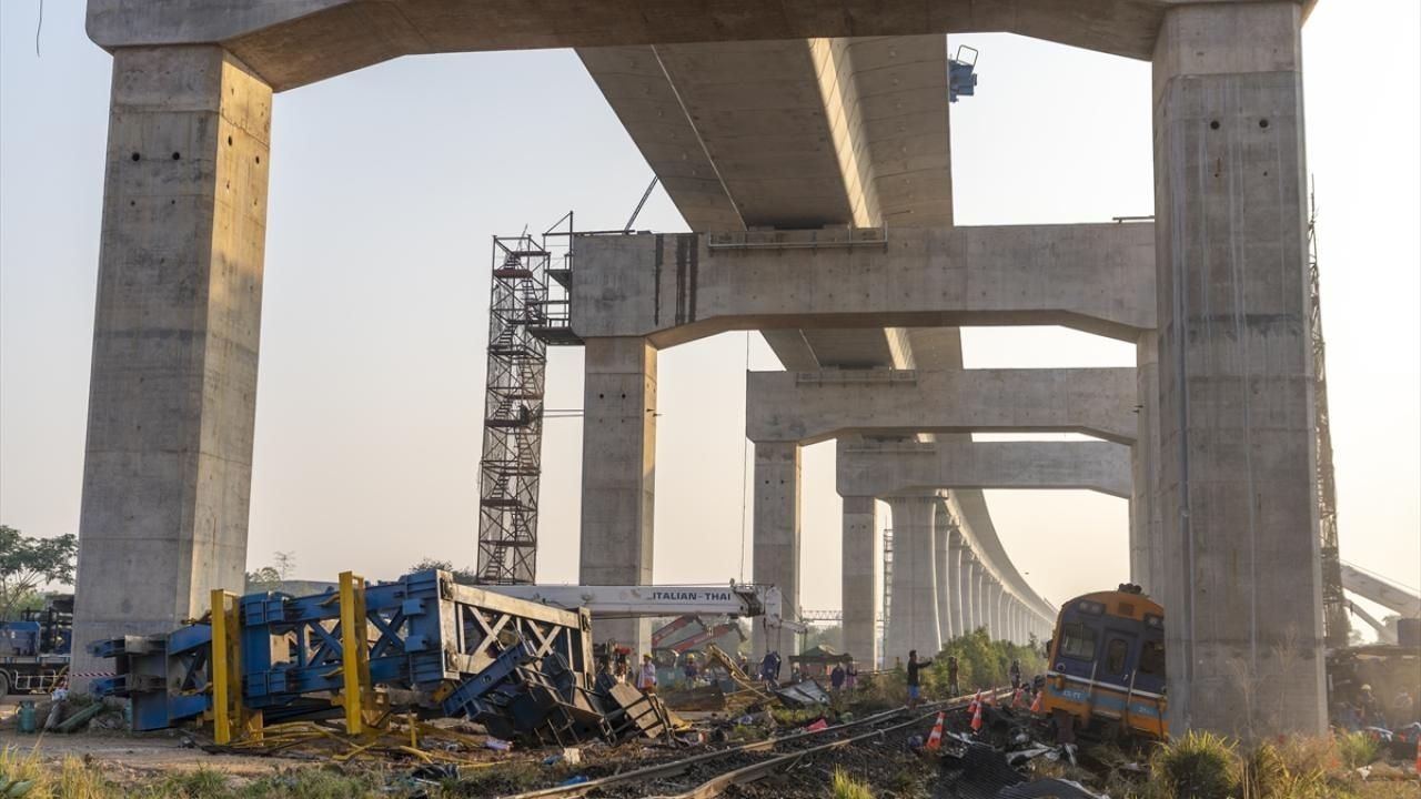 Yolcu treninin üzerine vinç devrildi: 32 ölü, 64 yaralı – Birlik Haber Ajansı