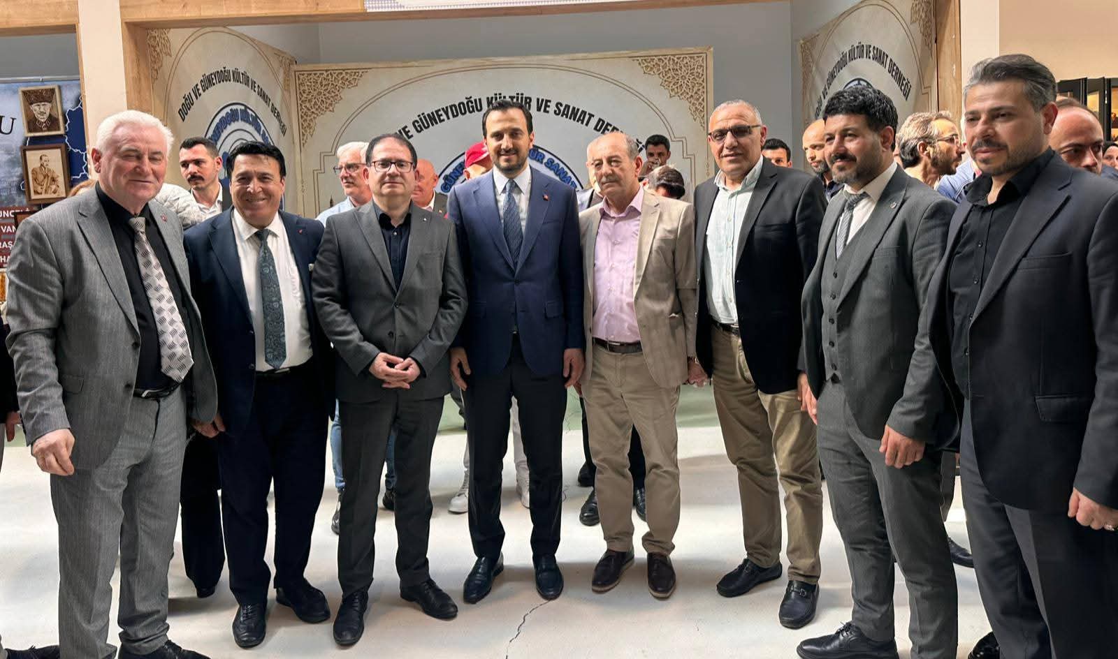 Doğu ve Güneydoğu Kültür Sanat Derneği Standına Yoğun İlgi: Birlik ve Beraberlik Mesajı