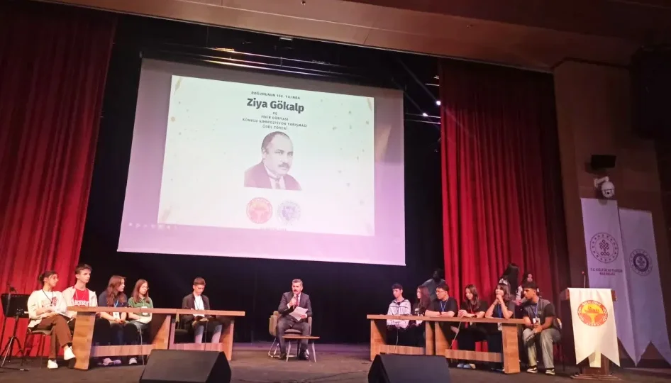 Burdur’da Gençler Ziya Gökalp’i kompozisyonlarla anlattı