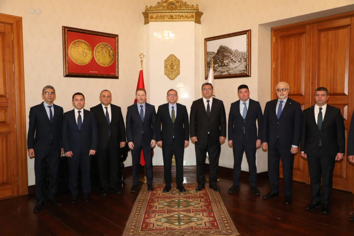 Nahçıvan Ekonomi Bakanı Vali Polat’ı ziyaret etti