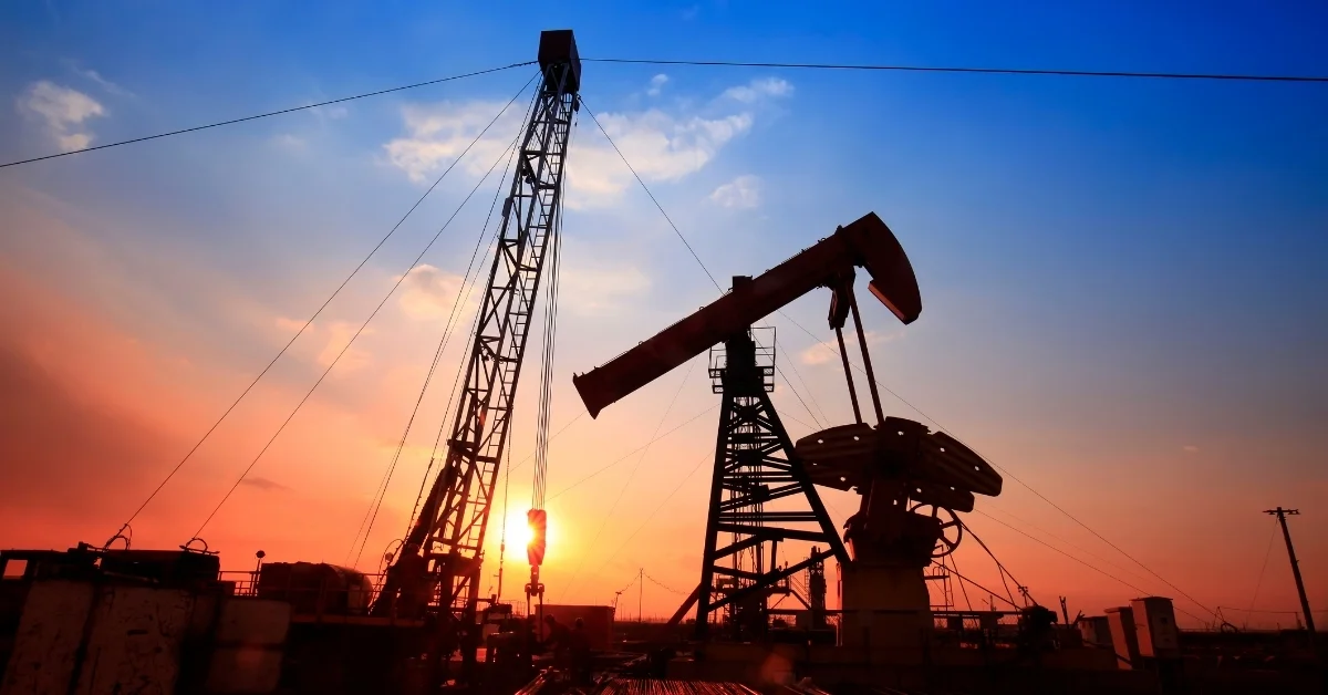 Petrolün varil fiyatı 105 doları aştı