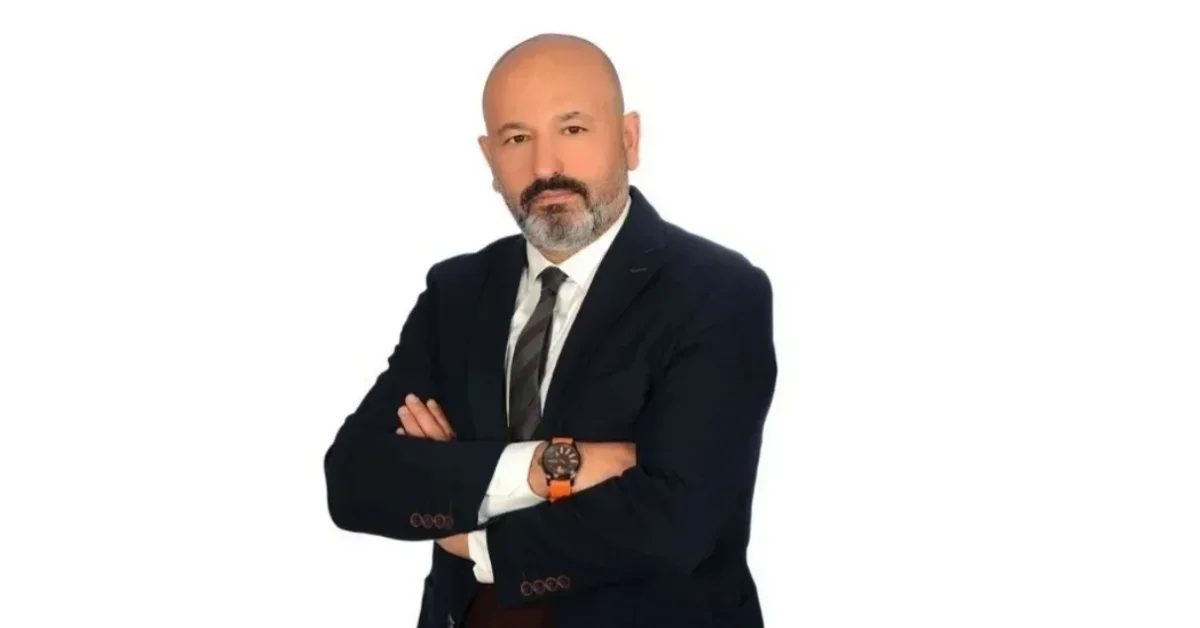 Teniste siyah ve kırmızı fırçalar