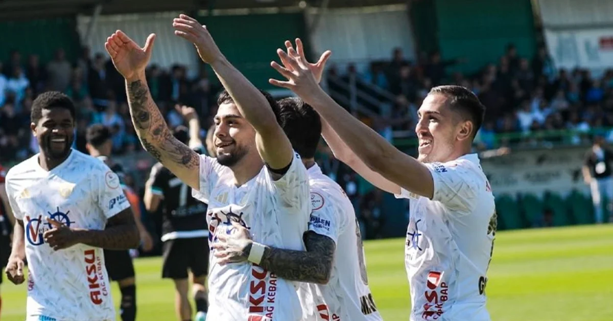 5 yıllık hasret bitti: Erzurumspor yeniden Süper Lig’de