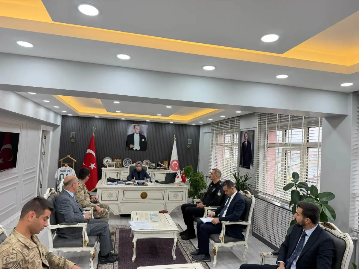 Taşlıçay’da okul güvenlik toplantısı gerçekleştirildi