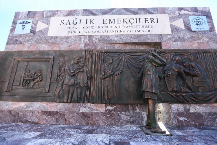 Muğla’da ‘Sağlık Emekçileri’ anıtlaştı